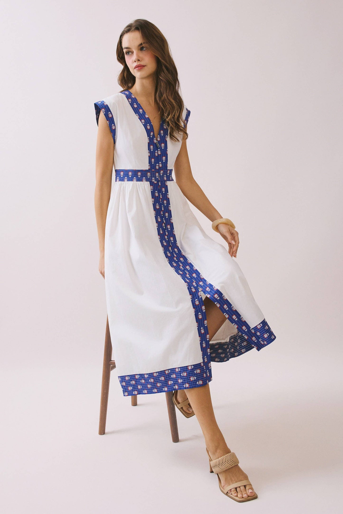 Trim V Neck Midi Dress: White / S