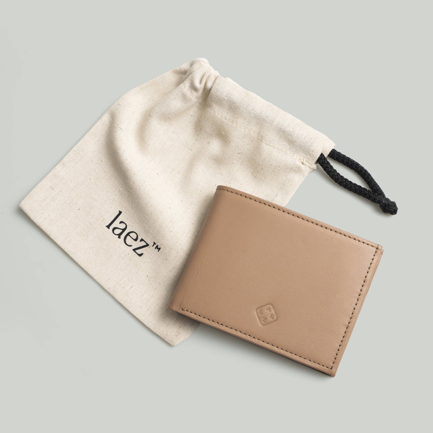 Classic Bifold Leather Wallet: Black-Brown