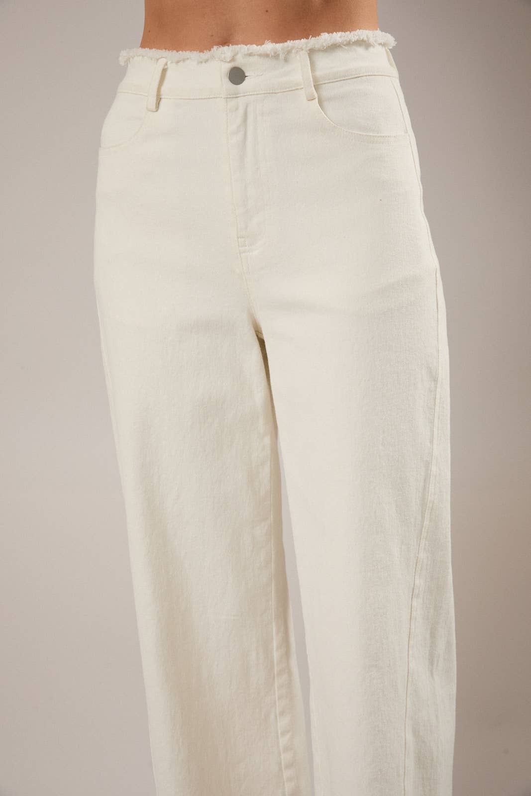 FRAYED WAIST& STRETCH IN WHITE TWILL PANTS: White / M