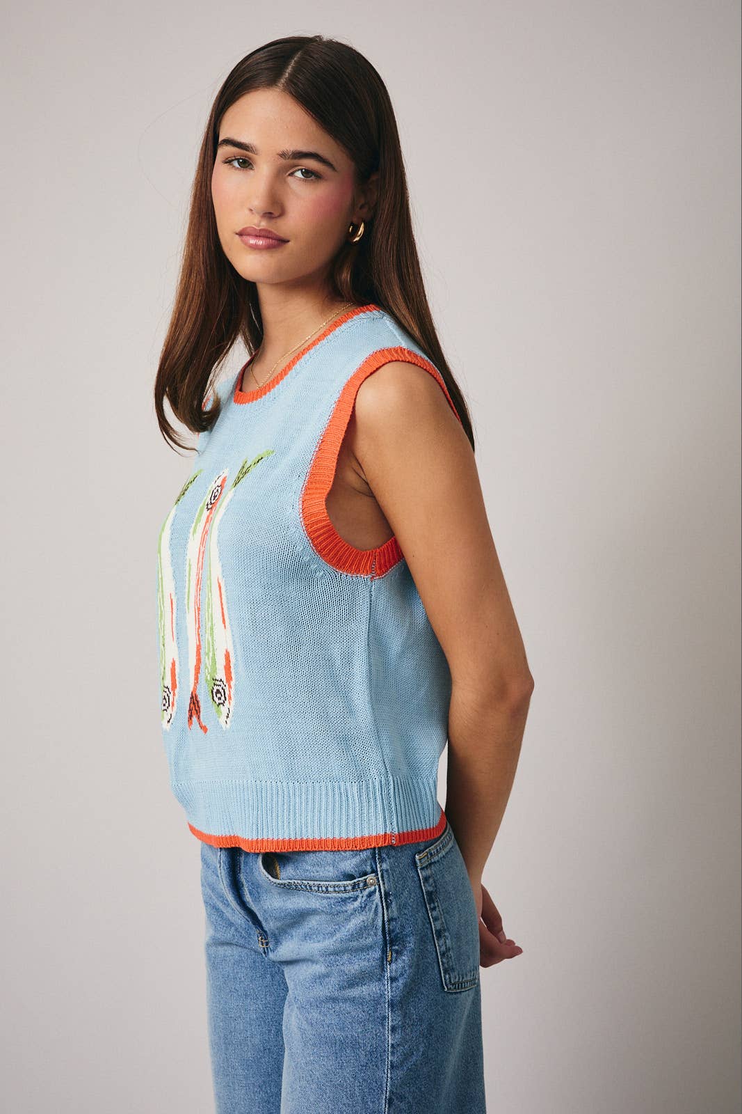 ROUND NECK 'FISH' GRAPHIC SWEATER VEST: LT BLUE / M